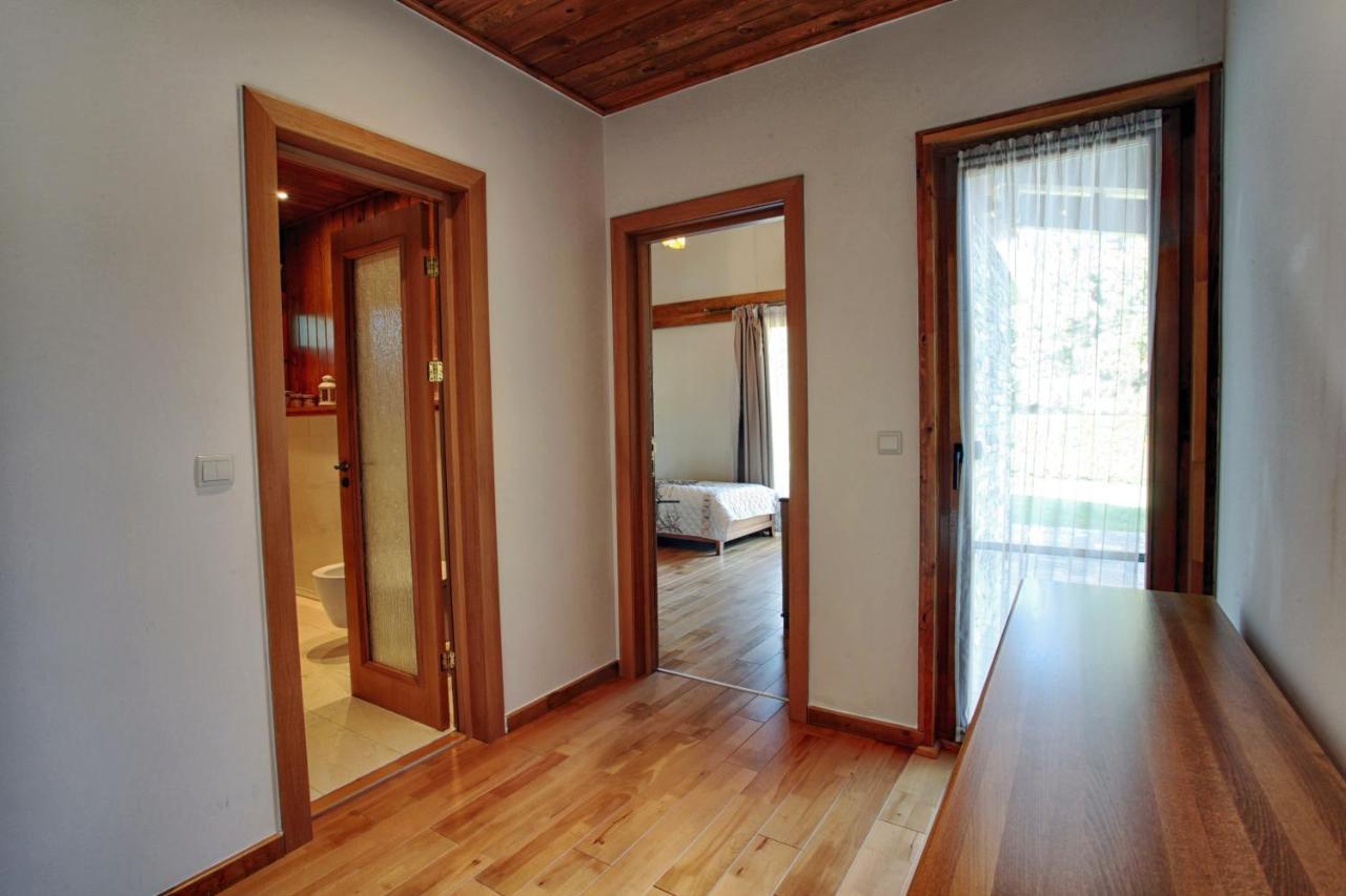 Villa Four Seasons 라즐로그 외부 사진
